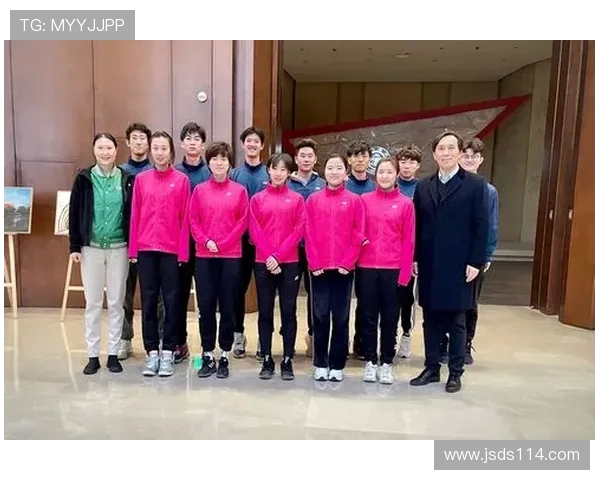 上海羽毛球队运营模式解析与热点关注的深度探讨