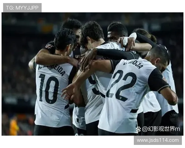 杭州篮球队在洲际杯积分榜上以83分稳居第一名表现出色