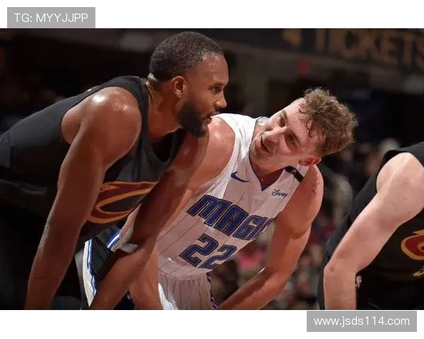 1993年NBA经典对决太阳队与魔术队的精彩比赛回顾与分析