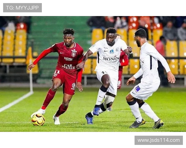 沙托鲁与绍莱的激烈对决揭示法乙联赛的精彩与悬念