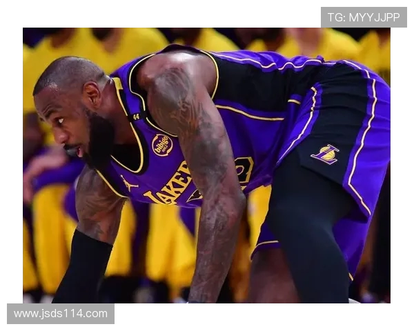 詹姆斯：从篮球场上的传奇到社会文化的影响力探讨