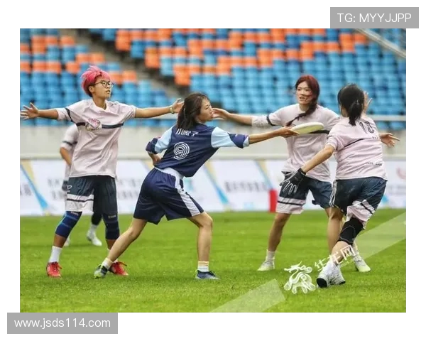 重庆飞盘队在滑板精英赛中的精彩表现与状态分析 重庆飞盘队在滑板精英赛中的精彩表现与状态分析