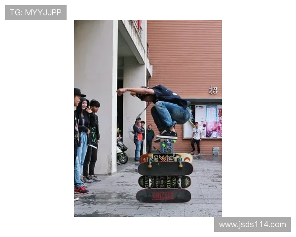 广州滑板队在全国滑板力量排行榜中荣获第六名展现出强劲实力与潜力