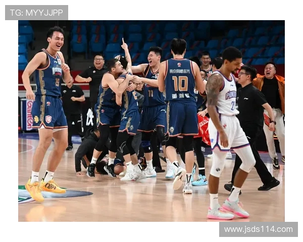 南京篮球队在洲际杯中的战术表现分析与点评展望