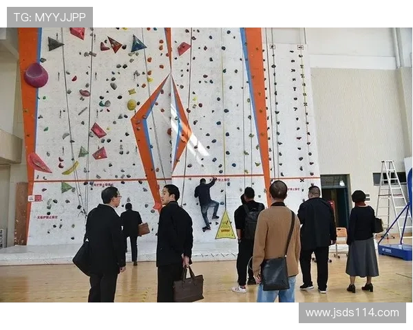 成都攀岩队比赛经验分享与提升策略的深入探讨